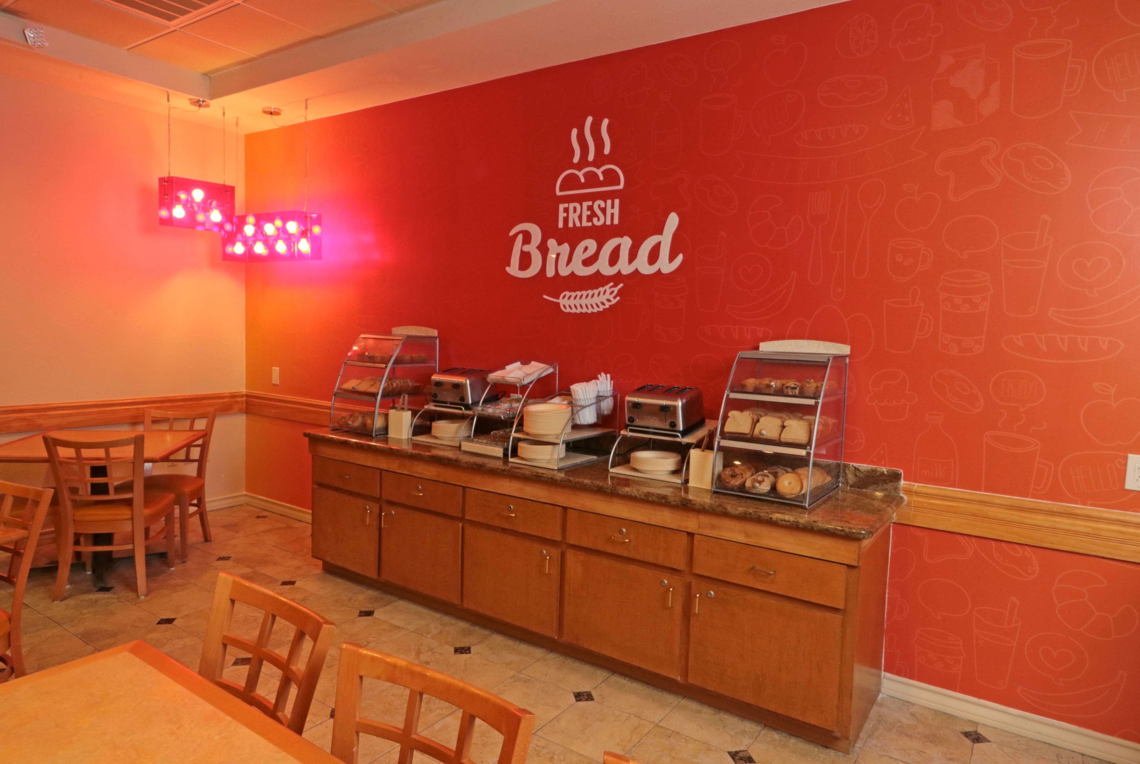 Wyndham Garden Mcallen At La Plaza Mall Eksteriør bilde